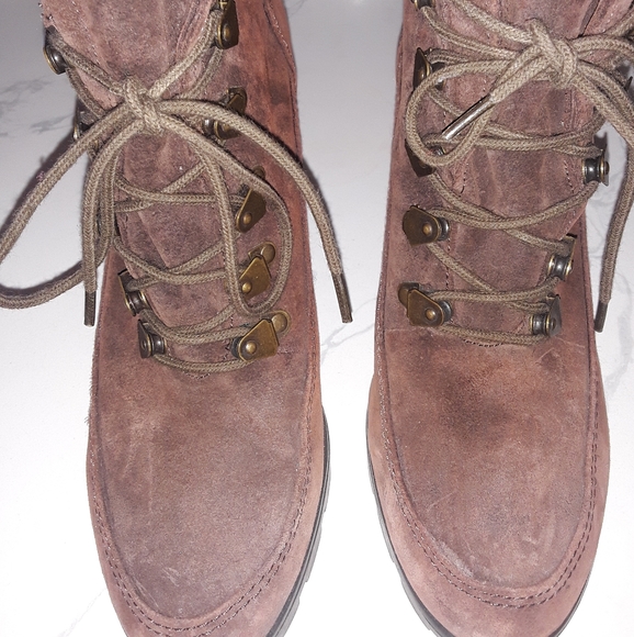 Lauren Ralph Lauren Ankle Boots - Picture 3 of 8